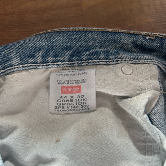 Size 44x30 vintage wrangler jeans - Picture 4 of 4